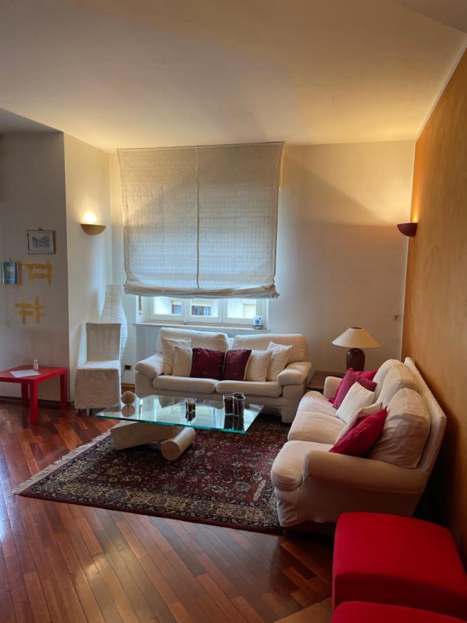 Zen Apartment Located In Turin Pre Hill Bagian luar foto