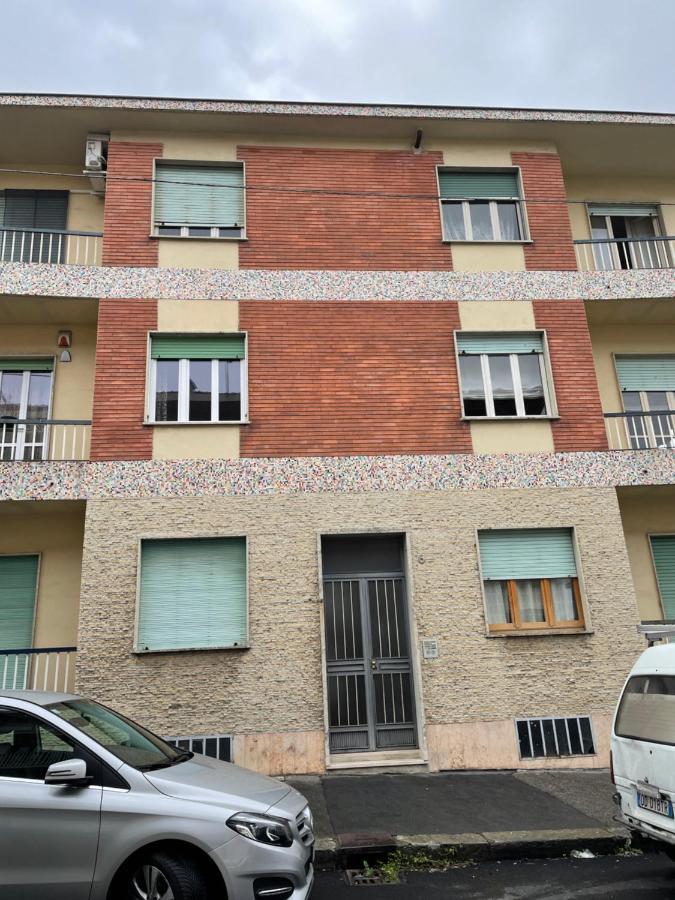 Zen Apartment Located In Turin Pre Hill Bagian luar foto